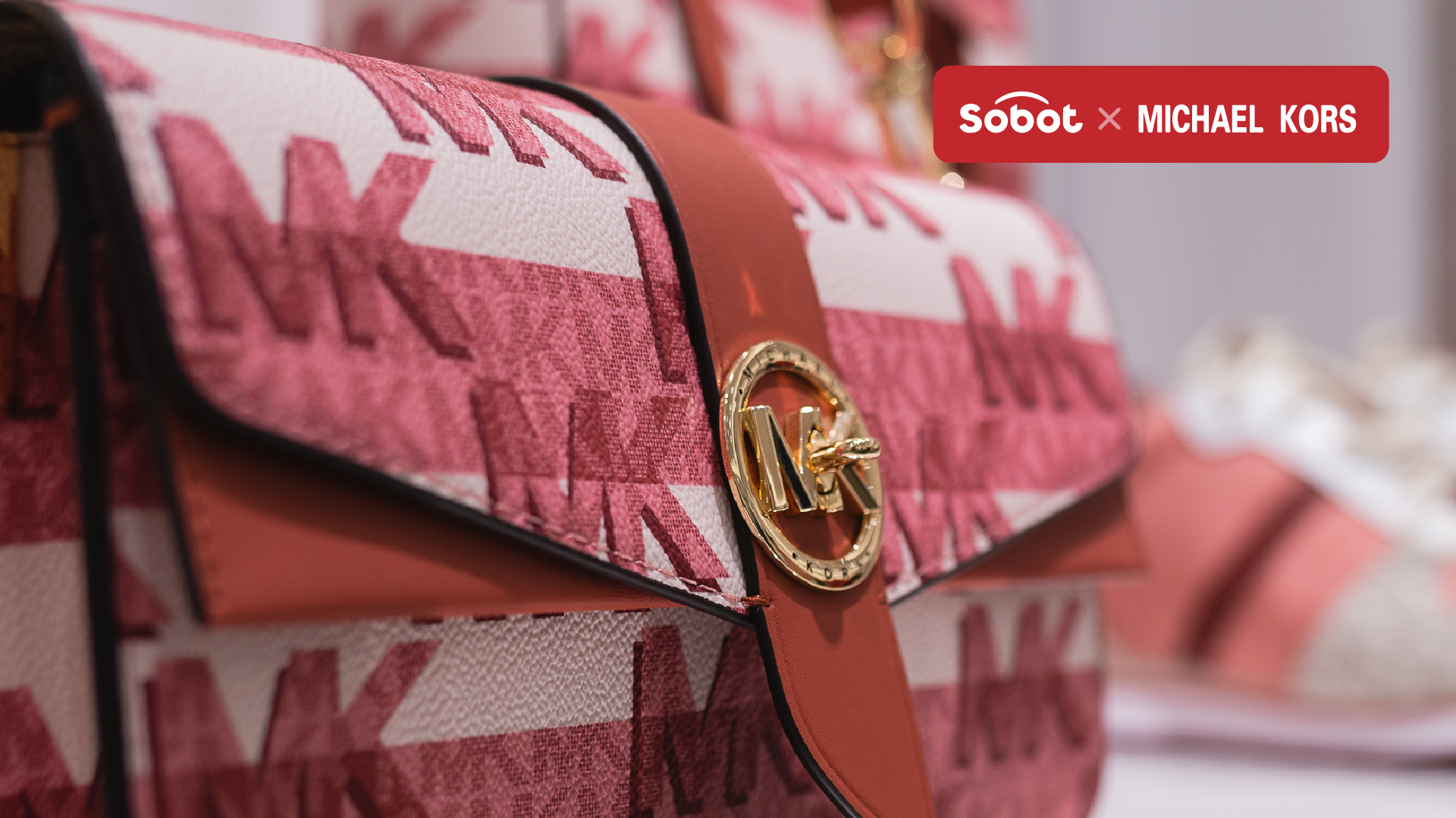 Michael Kors Succeeded in Both Customer Service and Marketing with Sobot's Solution